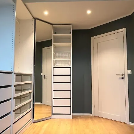 And Modern In Lejlighed *